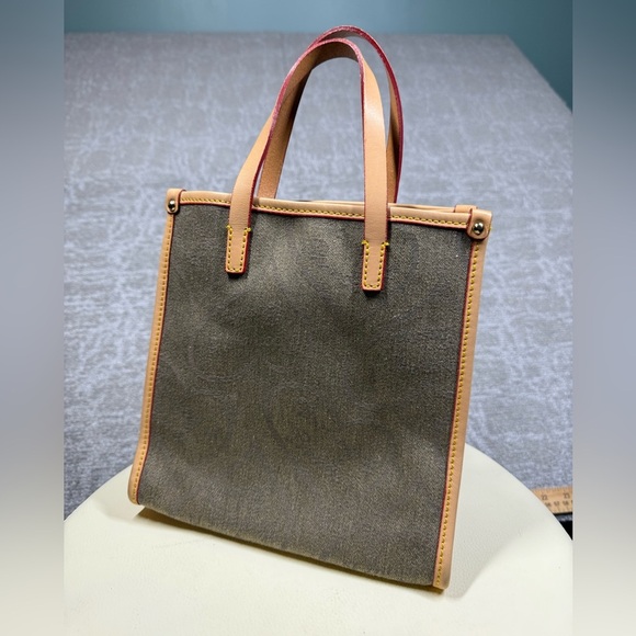 Dooney and Bourke NWT Canvas and Leather Tote Lunch Bag In mushroom - Picture 4 of 7